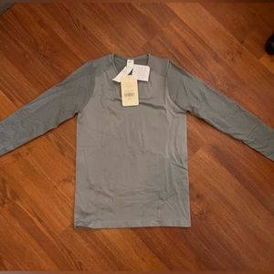 Fabletics Sync Seamless Long Sleeve II - S